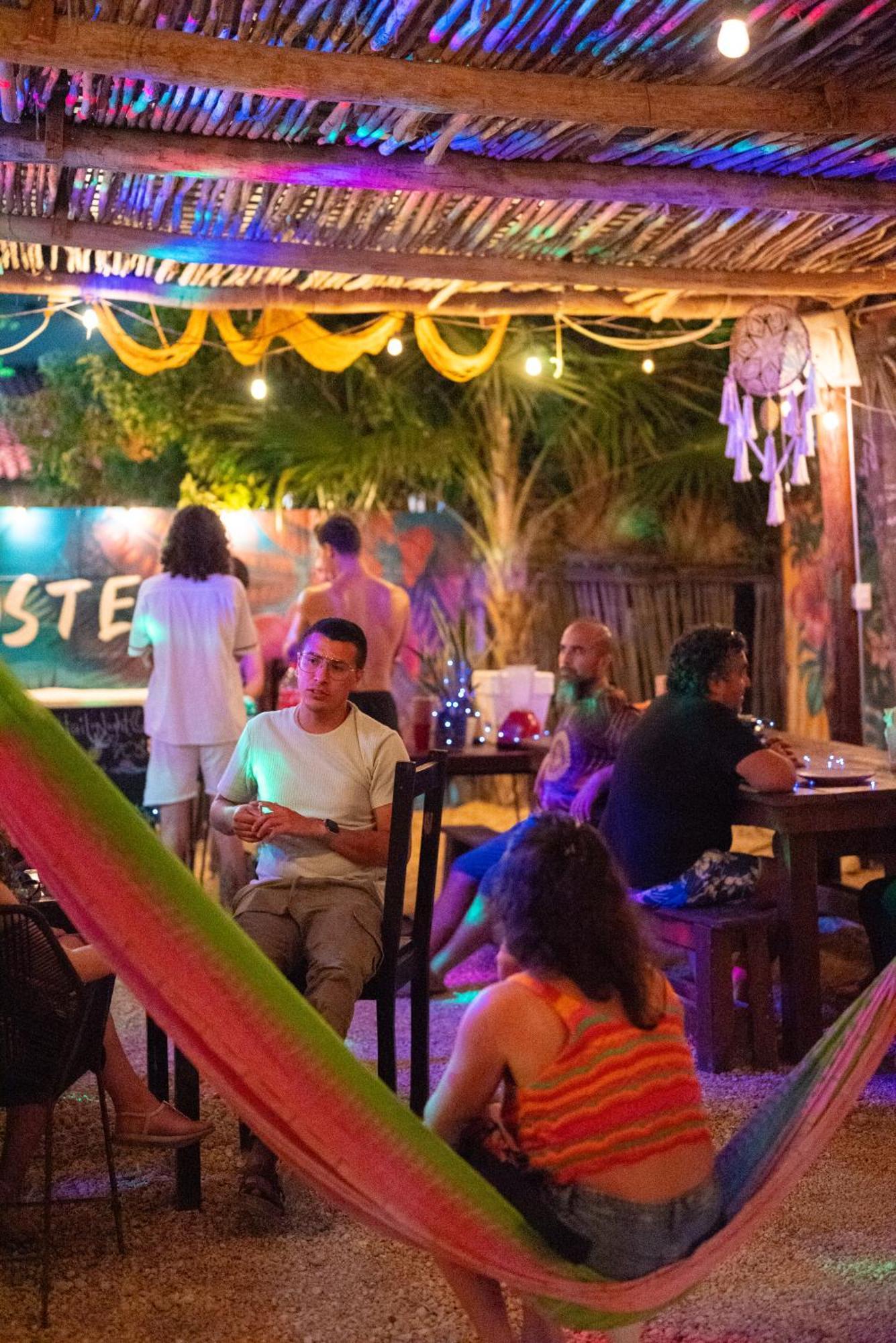 Mapache Hostel & Camping Isla Holbox Exterior photo