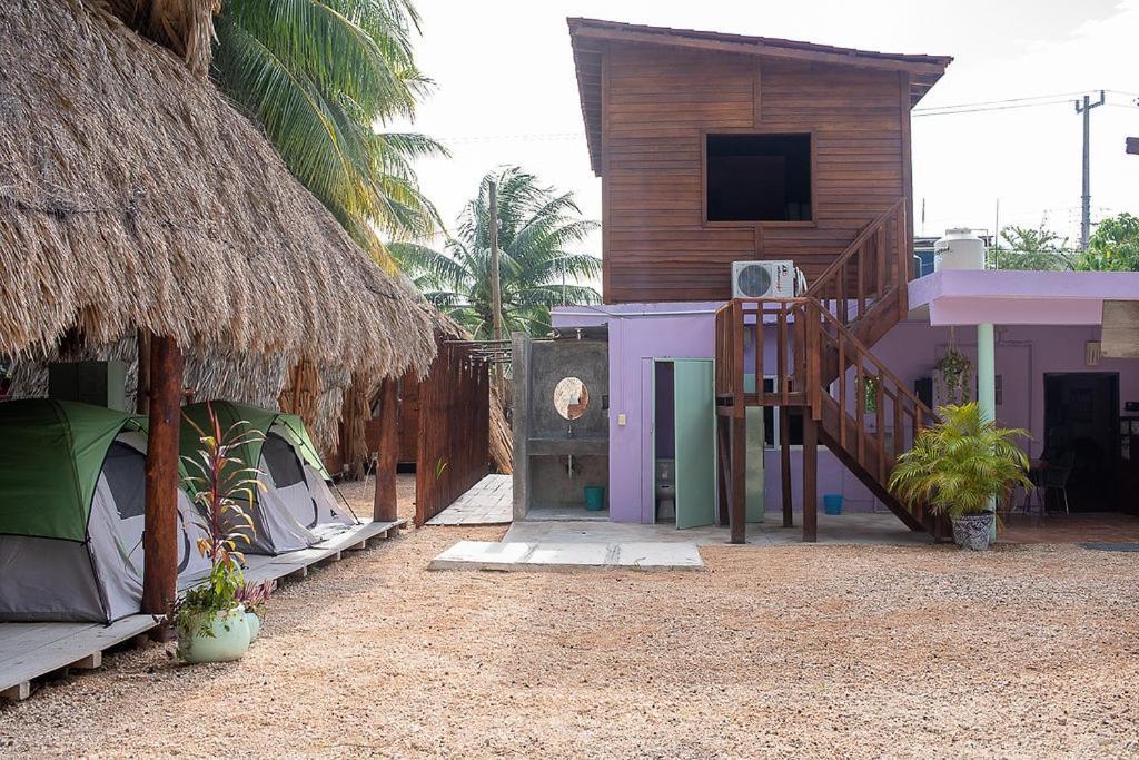 Mapache Hostel & Camping Isla Holbox Exterior photo