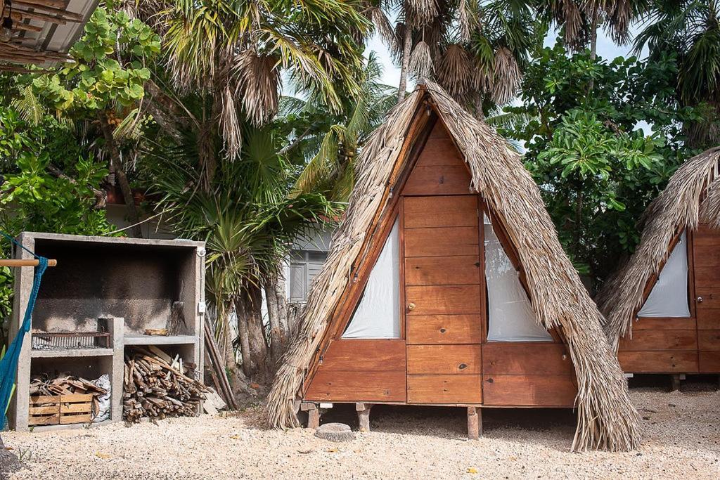 Mapache Hostel & Camping Isla Holbox Exterior photo